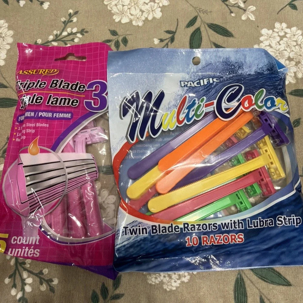 Shaving Foam Cream & Disposable Razor Lot 2 Cans & 2 Packs Of Razors